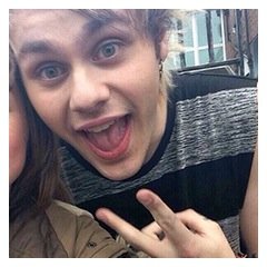 Michael Clifford resta ancora il mio primo desiderio quando mi dicono 'esprimi un desiderio'.