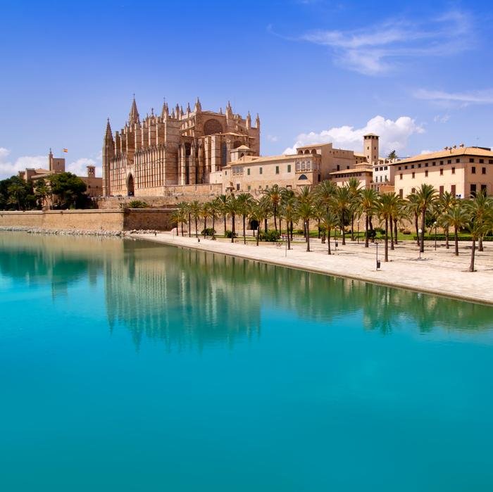 Carrentals finds the best car hire prices in Palma from 50 top suppliers in one simple search. Download App http://t.co/KQtEUpzkwl