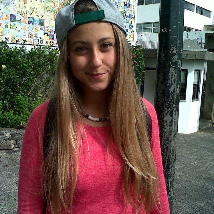 16. Estudiante de bachiller de ciencias de la salud.