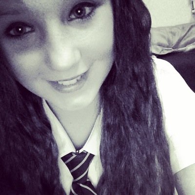 snapchat: amzzylou
kik: amzzylou
vine: amy louise bates
youtube: amylouiserubybates 
instagram: amylouiserubybates