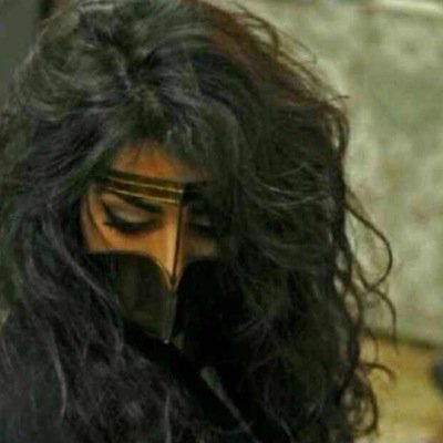 الخاص مهمل//العاطفه لعنه العقل