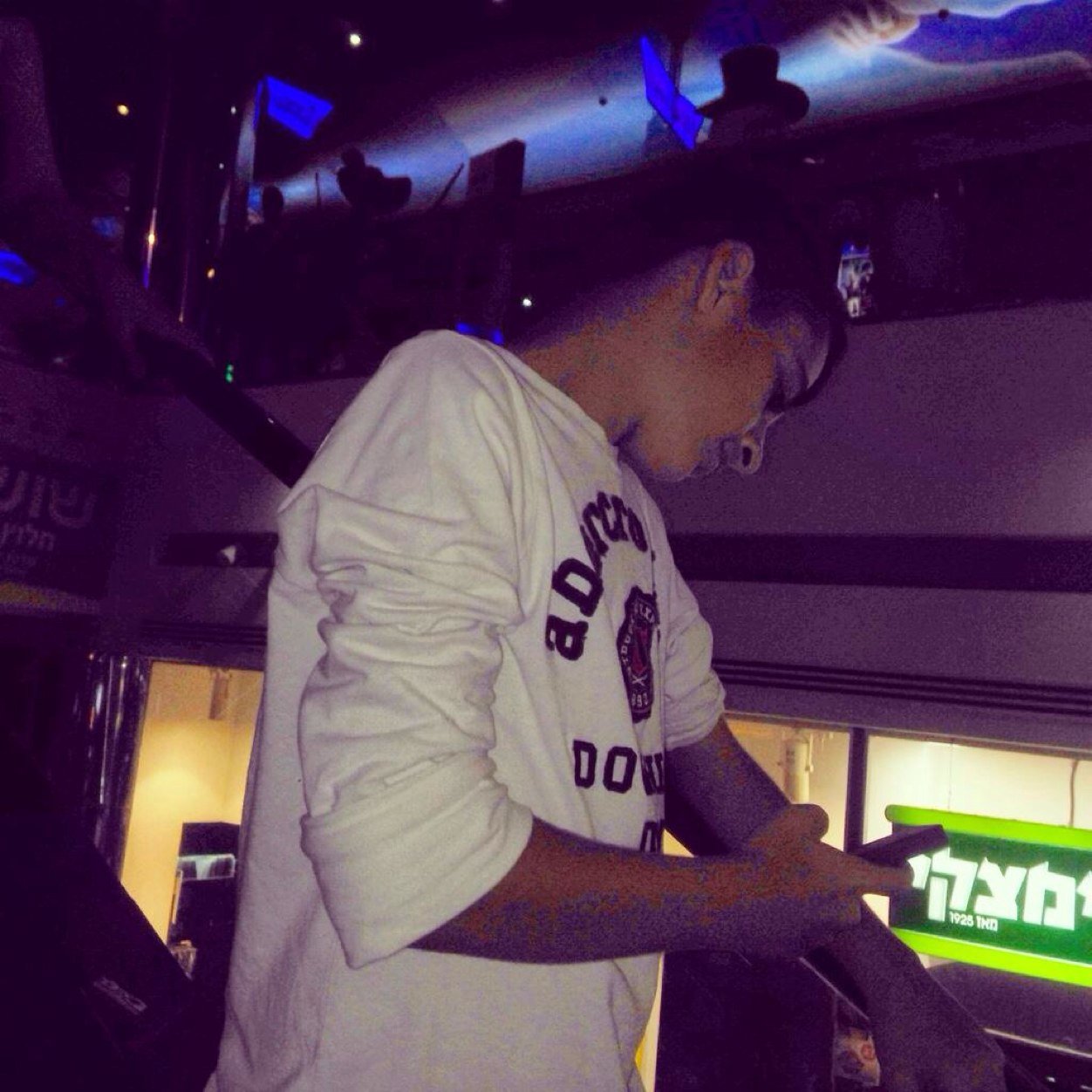 Instagram: liron.14