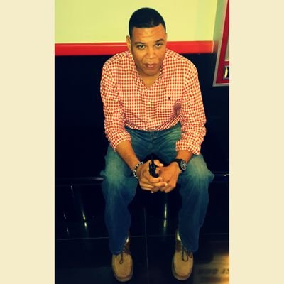 vmlortega's profile picture. Ingeniero Electromecanico... Amo mi familia!*