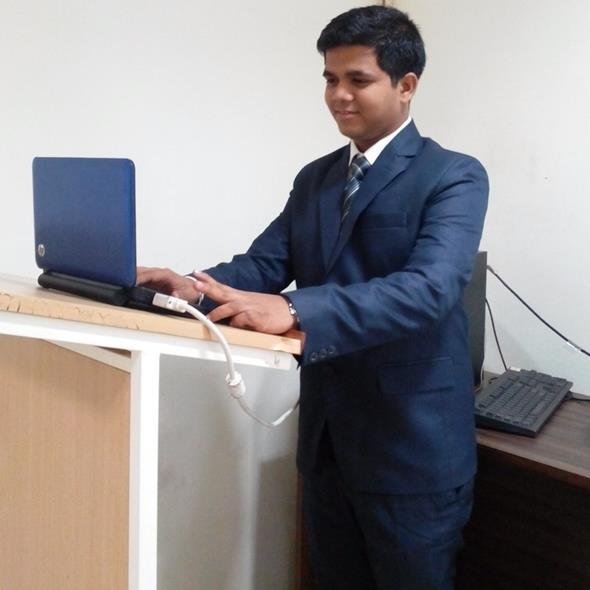 i m just a cool-minded guy who has set priorities and enjoys life to its full extent.i take life as it comes and live every moment to its fullest. i m also too