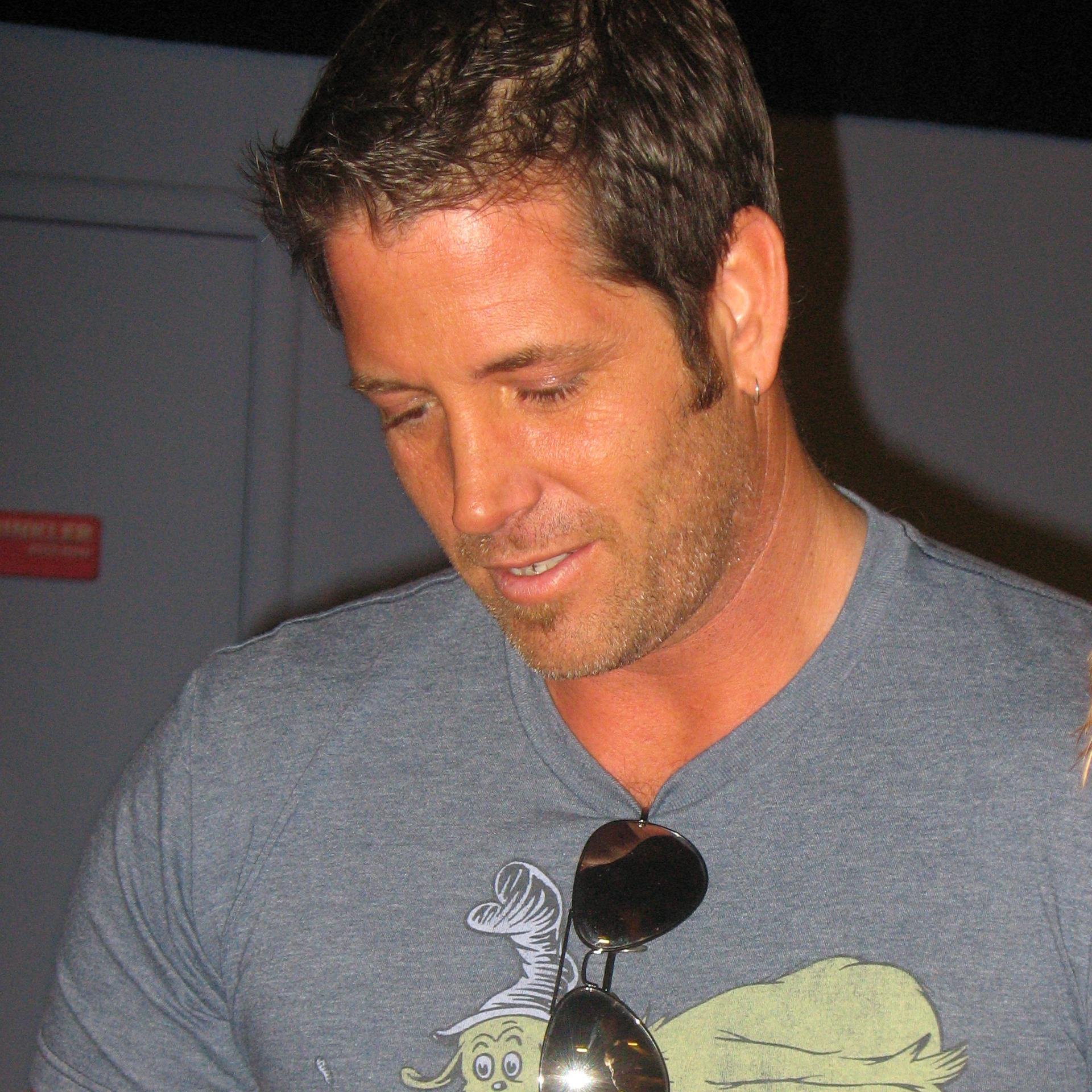 smarthomeokc's profile picture. It was between following Alexa or you, congratulations...