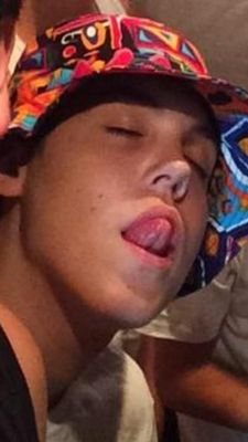 YOU JUST GOT A FREE FOLLOW!! FOLLOW @itssasspinosa OR I'LL UNFOLLOW