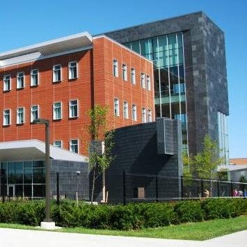 Vision: Innovative leadership for dynamic professional settings.