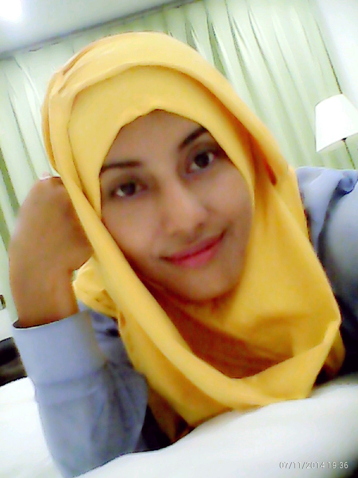 Be Ur self lahhh..:)