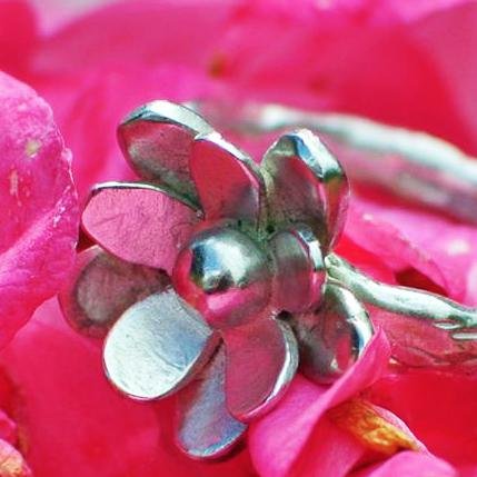 Afjewellery2011's profile picture. We design & make bespoke jewellery from our South Devon base. All designs are original & we only use the best materials! https://t.co/KmoGlIdtjq