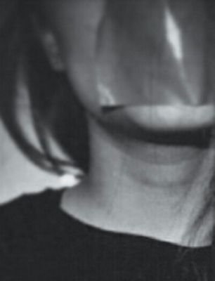 ‏‏‏‏هذآ قلبي من عرفته يعتصر همهه وينآم ﻵهو يشكي وﻵهو يبكِككِيْ زين منهه ضخ دمه لجل ينبض والسﻵم                                                          HILaL
