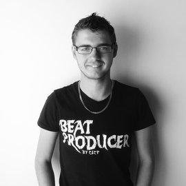 Programmer C#, PHP, JavaScript, Python Django, HTML/CSS3
Casual gamer, anime watcher, manga reader