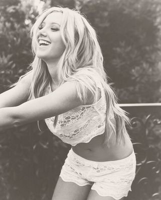 19 || single || Rach || Shay ||Aus||