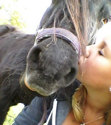 JanineJanine8's profile picture. never give up on something you really want, it's difficult to wait, but worse to regret ❤22'08'15❤