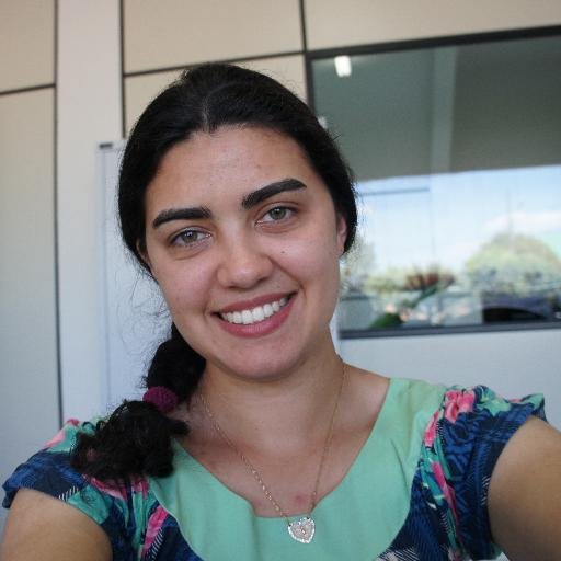 Contempladora da vida, que vive de fé, amor e esperança.