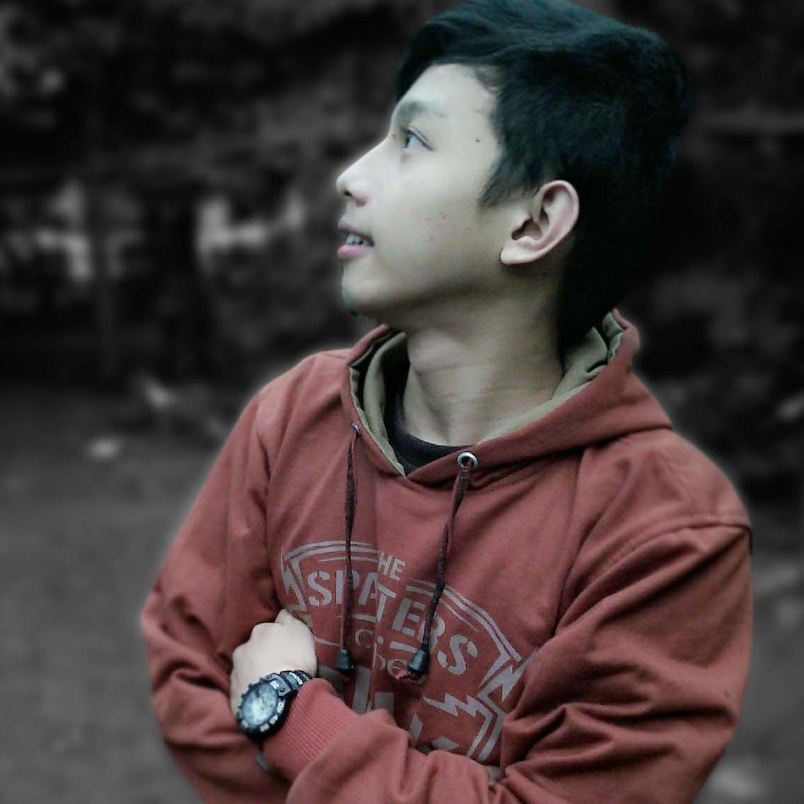 Ronny_wijae's profile picture. Jadilah orang yang bisa bermanfaat bagi orang lain .