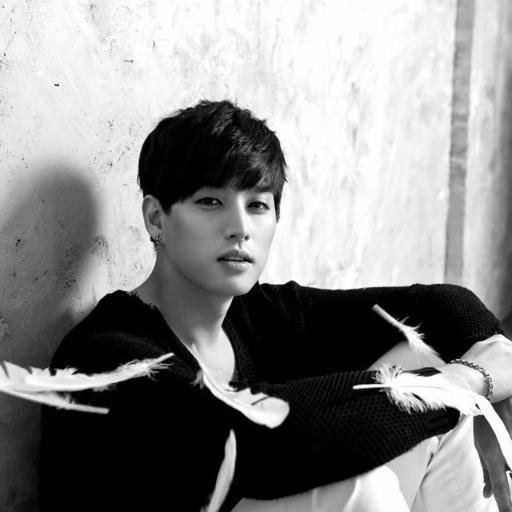 Ee1Elikim's profile picture. 그들이 말하는 대로 나는 소년, 팬 소년. 난 거의 20 년 동안 고 못생긴 대학에서 공부. 때문에 공부를 하 고 싶지 않아 하지만 부모님 게 추...