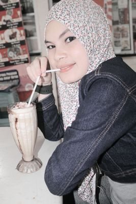 sahabat,kapanpun Qmu butuh aQu,aQu ada,jam berapapun Qmu maen kerumah,aQu bukain pintu,disaat apapun Qmu telfon,aQu angkat,karna Qta sahabat terlama&terawet..
