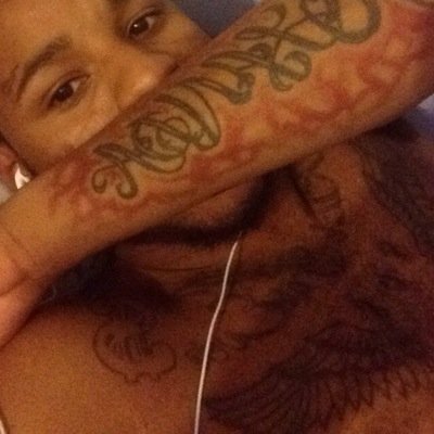 Long Island / 20yrs old / unsigned rapper YSMG the movement take over comeing soon jus wait on it ! follow me on ig : choppa_savage fb : Choppa Savage