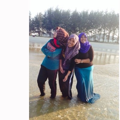 Syafiqah kamaruddin a.k.a SK ..
Aku buat benda alah ni sebab nyamok a.k.a Siti Katijah  
Aku nak cari kawan .. Bukan cari lawan