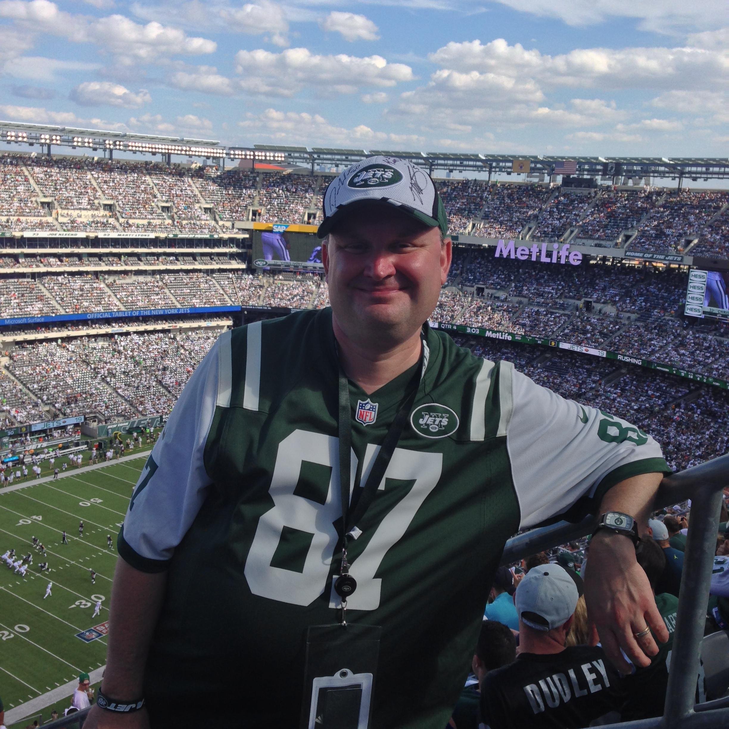Die hard fan of the NY Jets! Also enjoy spending time with my beautiful wife as well as my friends and family. Enjoying life and making the most of it.