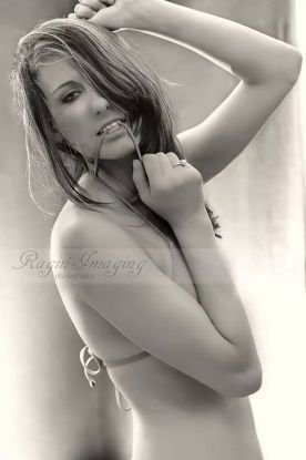 I am Elizabeth Hunter, I go with the flow in everything I do and know, alive with the glow from head to toe, will be till the day I go. I have been modeling sin