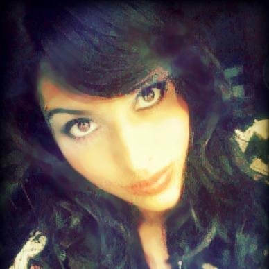 SÍGUEME Y TE SIGO !!!! :) ...pase lo q pase sonriele a la vida xq d cada 5 momentos difíciles  ella te los recompesa con 1000... bendiciones :) ..