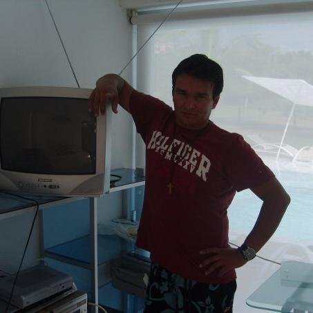 GSANTOF's profile picture. Economista