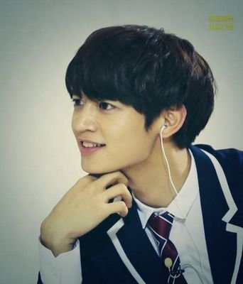 Expressing the love for the funny, dorky and adorable SHINee! Minho's Flamer, Taemin's Mint, Onew's Chicken, Jonghyun's Blinger & Key's Locket! Kim Soo Hyun