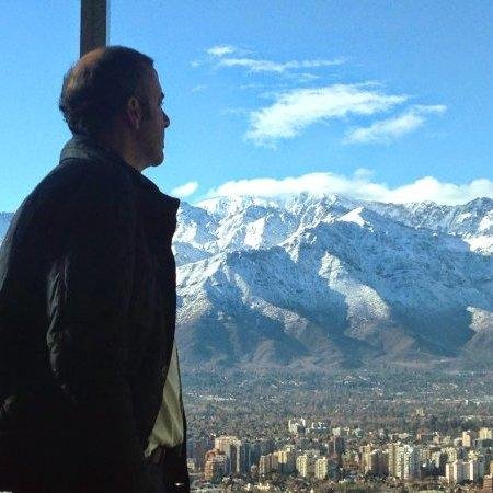 Socio fundador de @buho_media. 

Emprendedor, una vida de altura, asiduo lector y dizque sibarita.