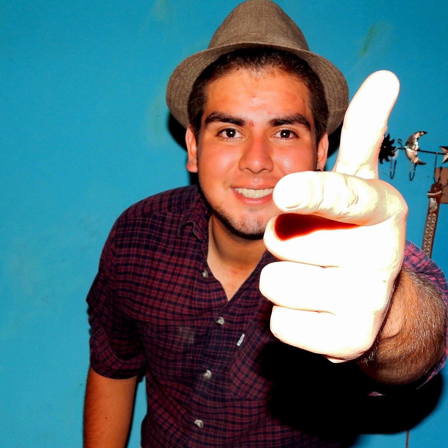 Hacer lo que te gusta es libertad. Que te guste lo que haces es felicidad.