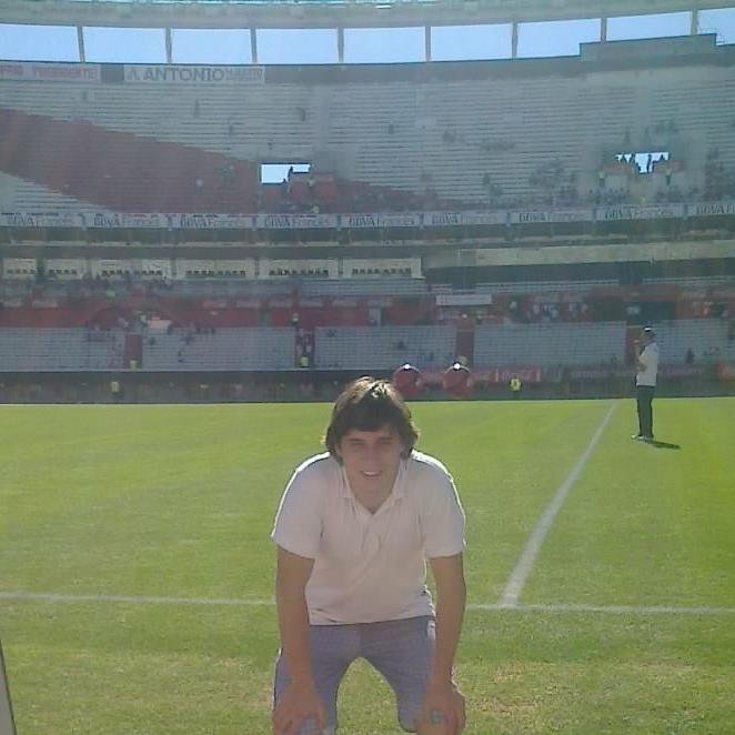 Hincha del mas grande River Plate! - Cazador - Prof. Ed física, casi Lic.