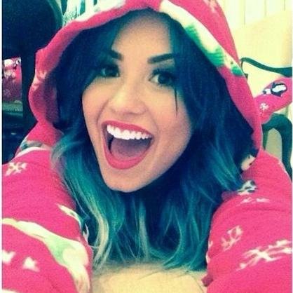 Lovatic viciada votando sem parar