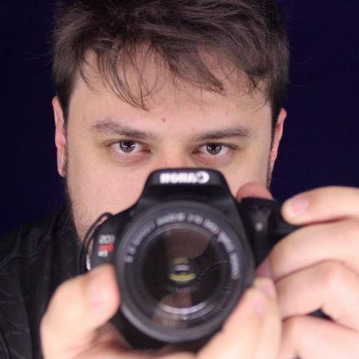 publicitário, Corinthiano e de acordo com o Lucca, melhor pai do MUNDO.