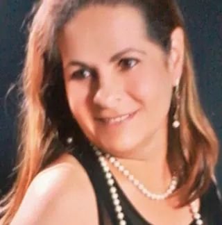 Assistente Social e Professora na Empresa SECRETARIA DA EDUCAÇÃO RS desde 1979. Bacharel em Serviço Social na Instituição de Ensino UNISINOS-RS 1984-1989