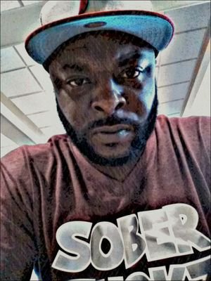 CEO/ARTIST of leftpocketmuzikgroup/sobersuckz FOLLOW me on instagram @bugzy_lpmg & @sober_suckz_world