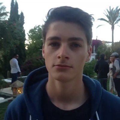 -scrivo questa bio per farti leggere qualcosa;