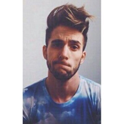 اللي يبيني انفض له يسوي فولو هنا@a_raahaf واللي سويت له فولو يرده هنا@a_raahaf .