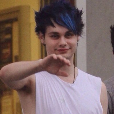 starryhemmox's profile picture. 