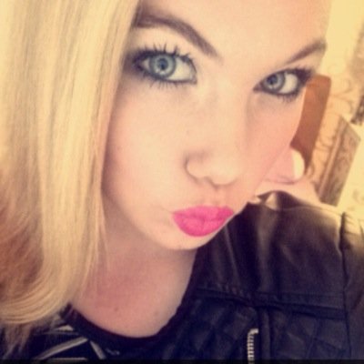 embrace_the_sun's profile picture. ✈ I want to travel the world, see new things, experience the unexpected,feed off various cultures, open my mind and vibe ☯   Insta ➡ candicedelahunty_