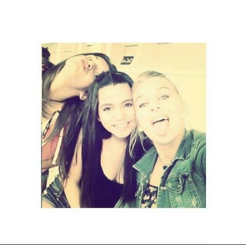 Me flipas, pero no te flipes. insta: maaddiiloopeez2929  snapchat: maaddiiloopeez  http://t.co/uwK0wiKMag