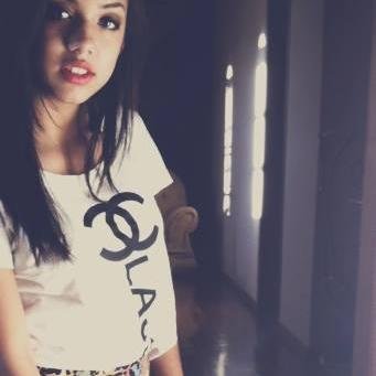 PRINCESA DO SENHOR! 15 anos. Apaixonada por Ele. Levita da Dança. Q deseja fazer a vontade d Deus antes d fazer sua vontade. Amada, Chamada e Escolhida!
