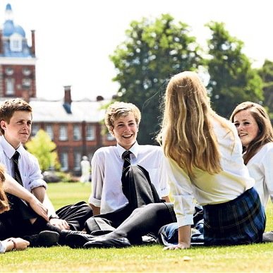 here to rant to you about the struggle of going to a private school #PrivateSchoolProbs