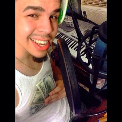 freshflow25's profile picture. Freshflow working my way up to be a professional streamer ! go check my stream out https://t.co/Wo3VHAezVI