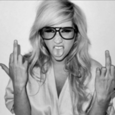 XcuseE's profile picture. beginnings are usually scary, and endings are usually sad, but its everything in between that makes it all worth living.
FL ☀️