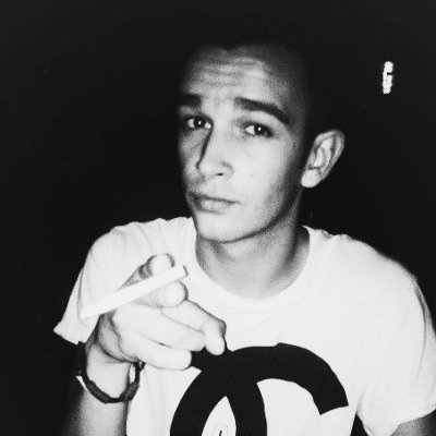 free follow but pls rt my last tweet.. austin,beau&james,3/4+tvband,wes, madison beer and +, follow @favuke