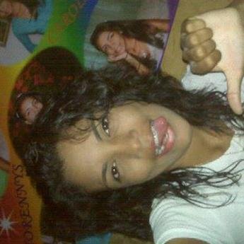 amo el futboll y vivoo feliz jodiendo cos mis amigos/as