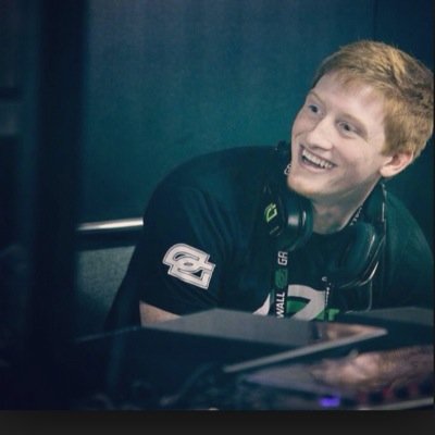 19. XGames Gold Medalist, 4 time MLG champion, and many more. Livestream - http://t.co/pnV8TB9zIP Use code Scump for 5% off Scuf Products. Engaged ❤️❤️❤️