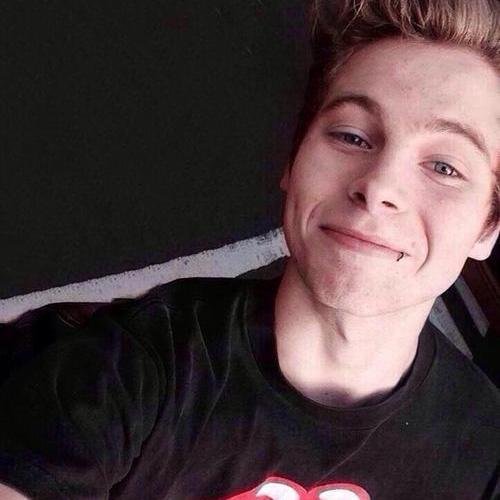 Sara21276580's profile picture. RT thanks ♥ https://t.co/3KpihAPkTi