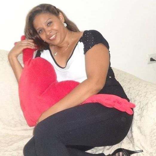 la ausencia no es causa del olvido....quien te quiere podria...no verte...ni hablarte...pero jamas...olvidarte...😜😘😘