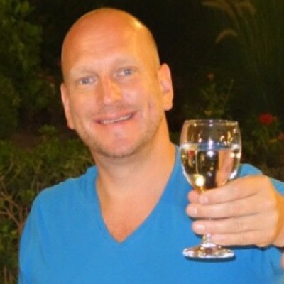50% van cabaret/mentalisten duo, rob&emiel. Coach, trainer, levensgenieter, voormalig slager, horeca exploitant & ik was directeur van Together Safe/overvalapp